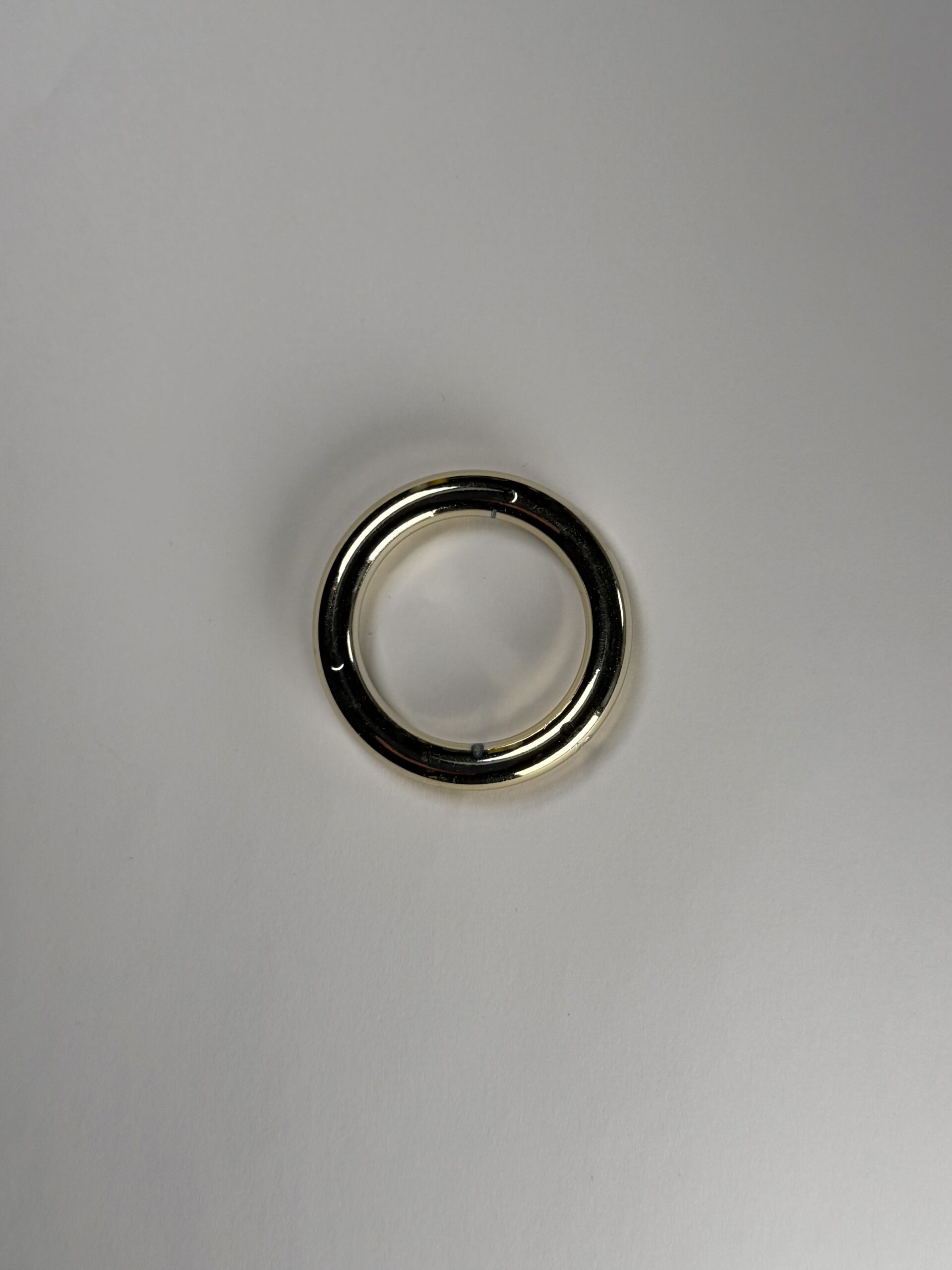Žiedai karnizui 28mm plast. aukso