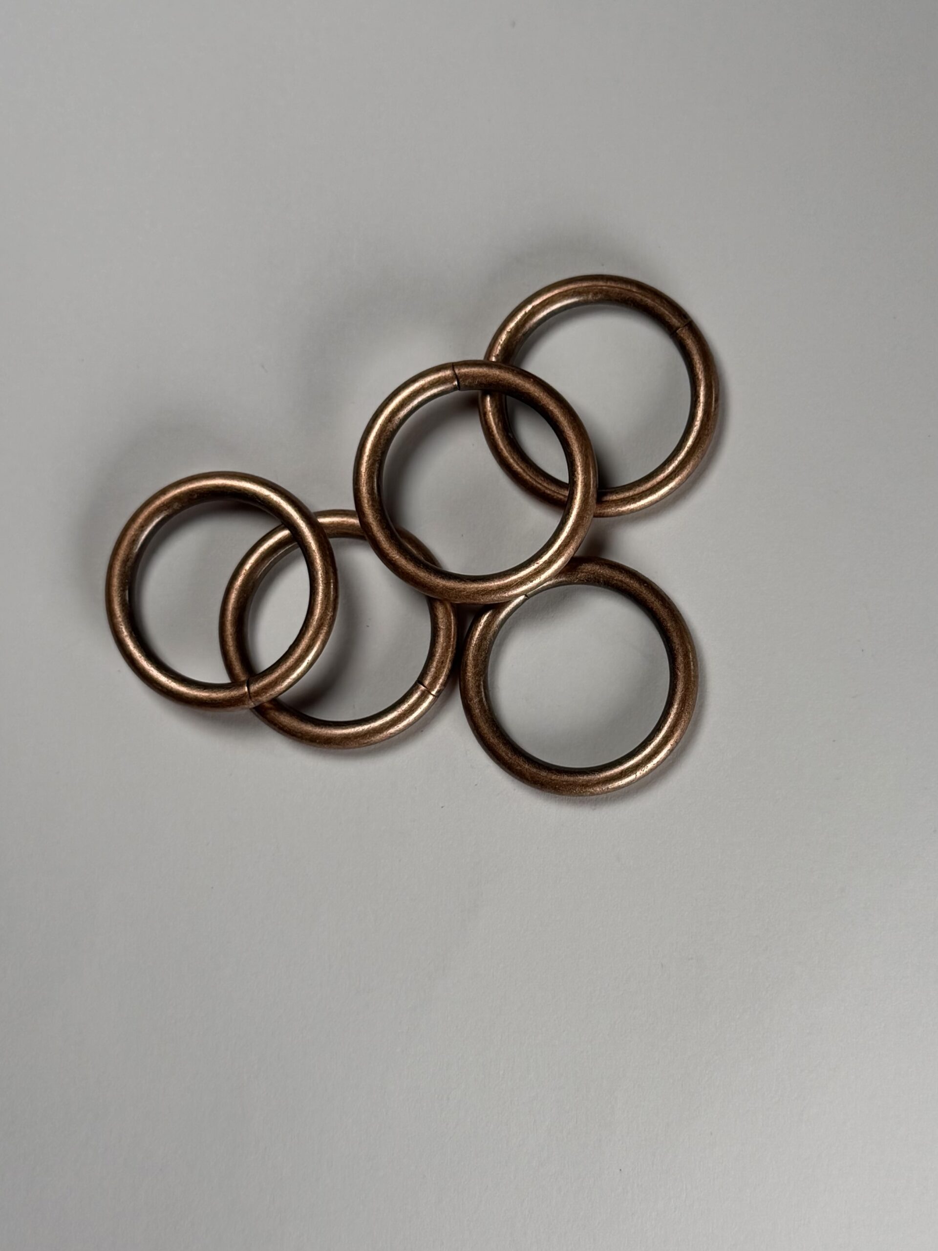 Žiedai karnizui 19mm vario